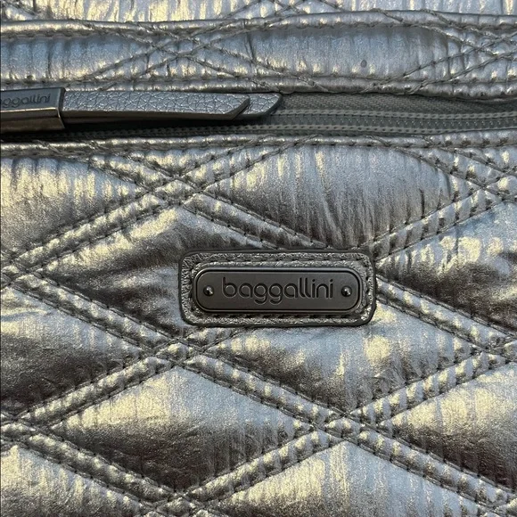 Baggallini Shimmering Silver Quilted Crossbody Bag - Picture 2 of 12